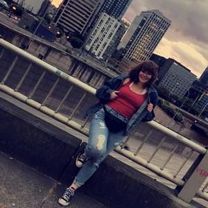 Meet your Posher, Alexis